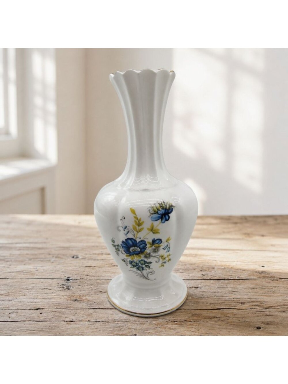 Vintage Royal Tara Fine Bone China 8" Bud Vase Blue Cornflower Irish Galway